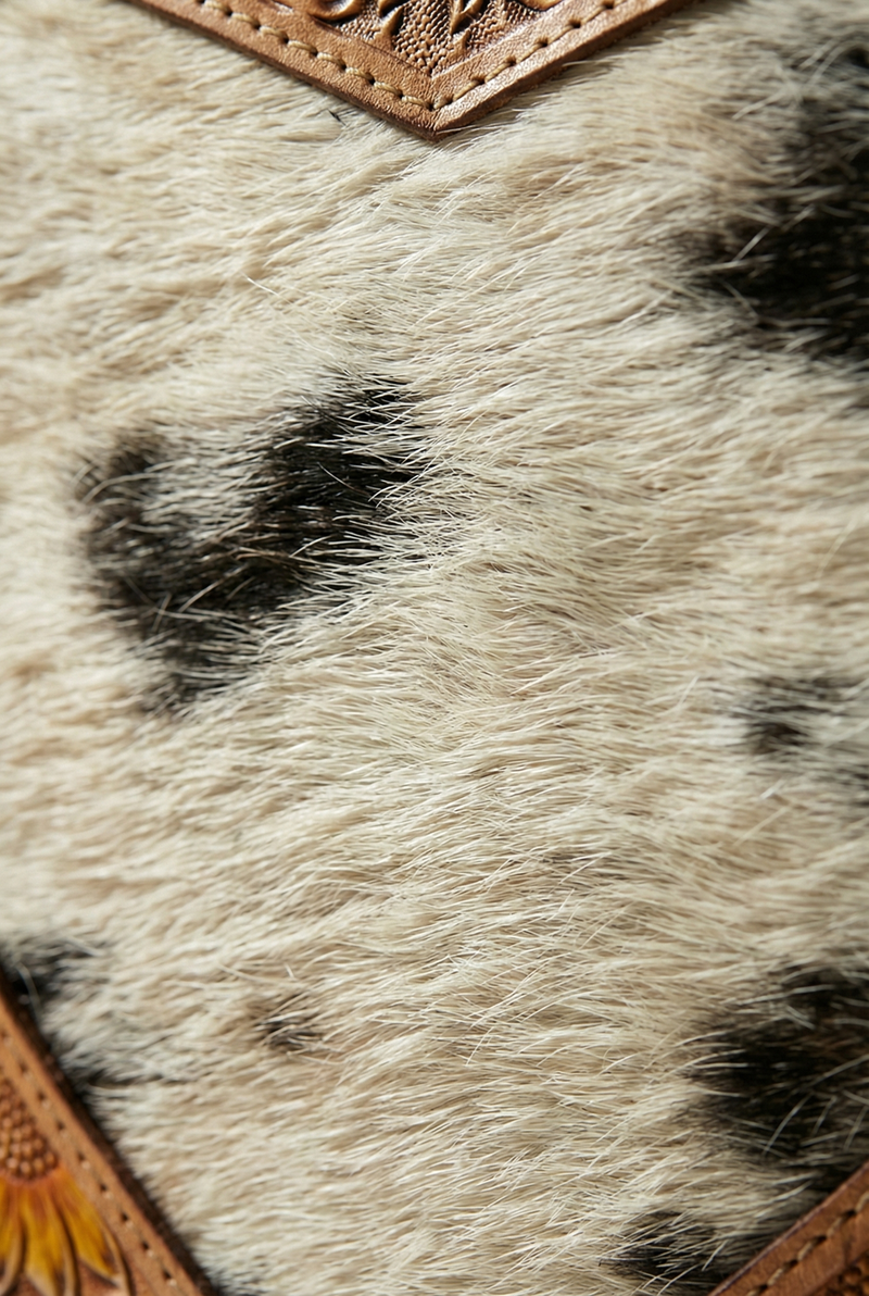 Genuine leather heart-shape crossbody detail by Ya Qalbi